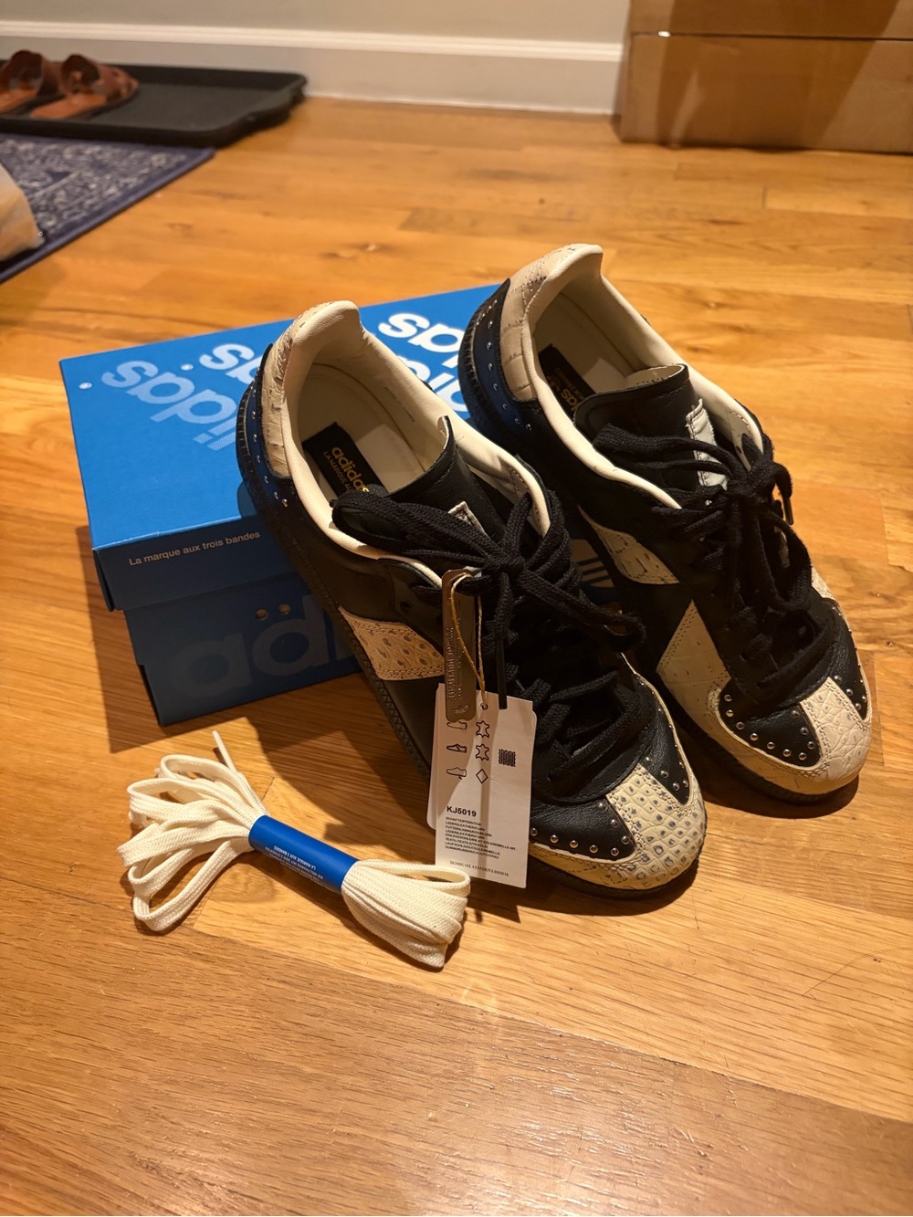 NIB Adidas "Do Not Duplicate" Sambas / Black and White Snake / 7.5 Men 8.5 Women
